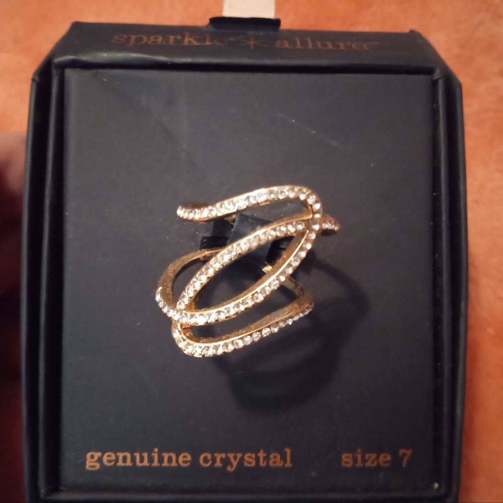 Women's size 7  14kt gold overlay Genuine Crystal ring